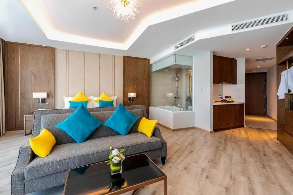 Panorama Condotel By Hlg 나트랑
