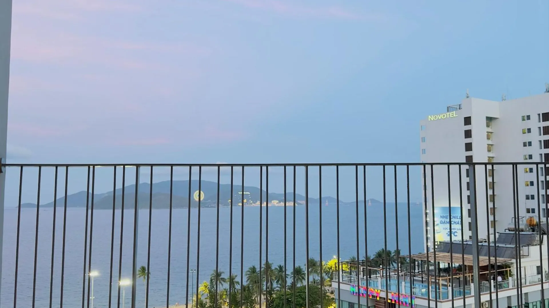 Panorama Condotel By Hlg 나트랑